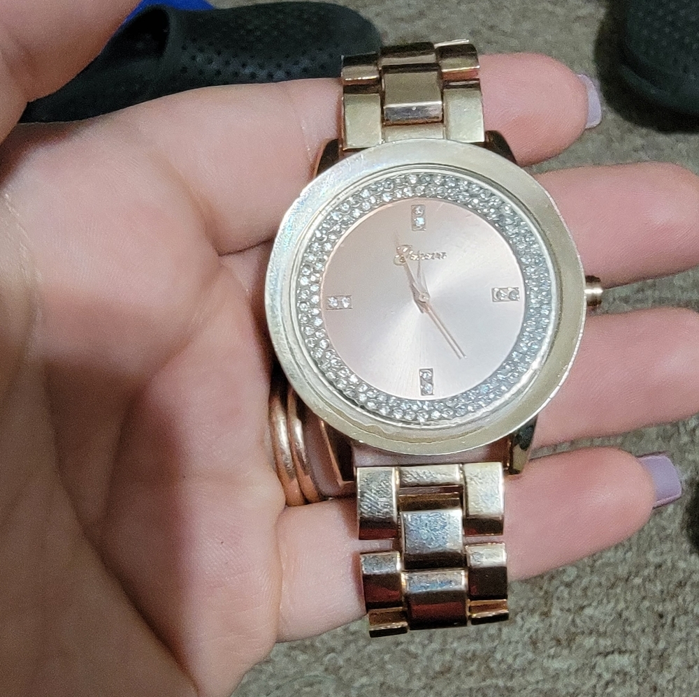 Vintage geneva quartz watch rose gold